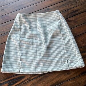 Green and White Mini Pencil Skirt with Slit for Casual Wear